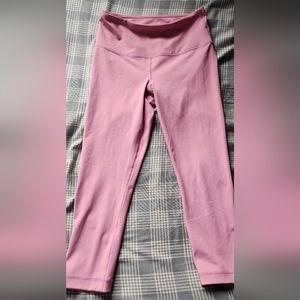 Pretty pink capri leggings - 90 degrees